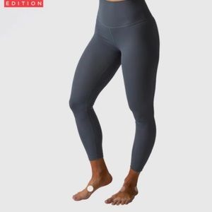 Born Primitive Lift Yourself Leggings Med